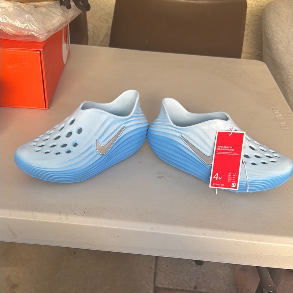 Nike Kids Blue Clogs